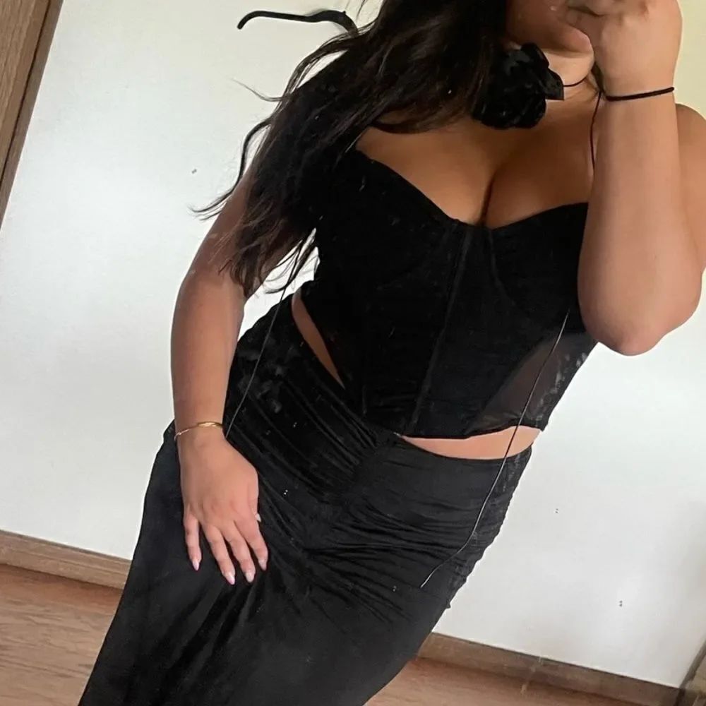 Black bustier crop top